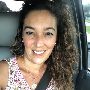 Meet your Posher, Yaviely